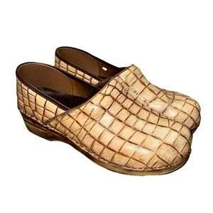 Sanita Danish Clogs Faux Tan Croc Clogs Slip On Nurse Women's 41 EU/ 9.5-10‎ US